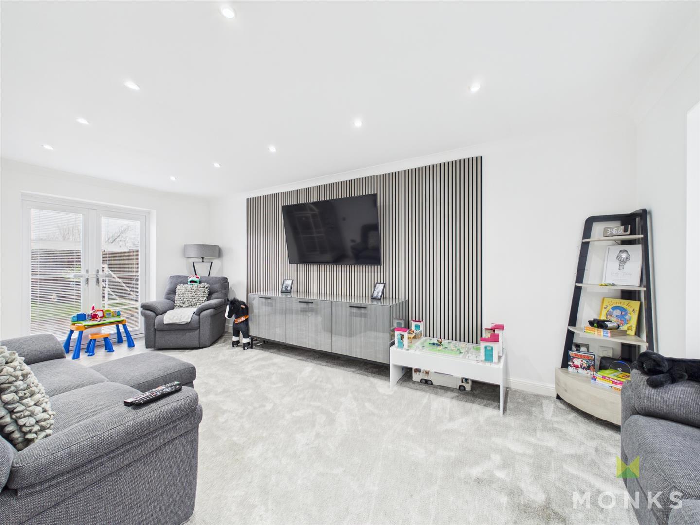 26 Hollands Drive, Oswestry, SY11 3FG For Sale